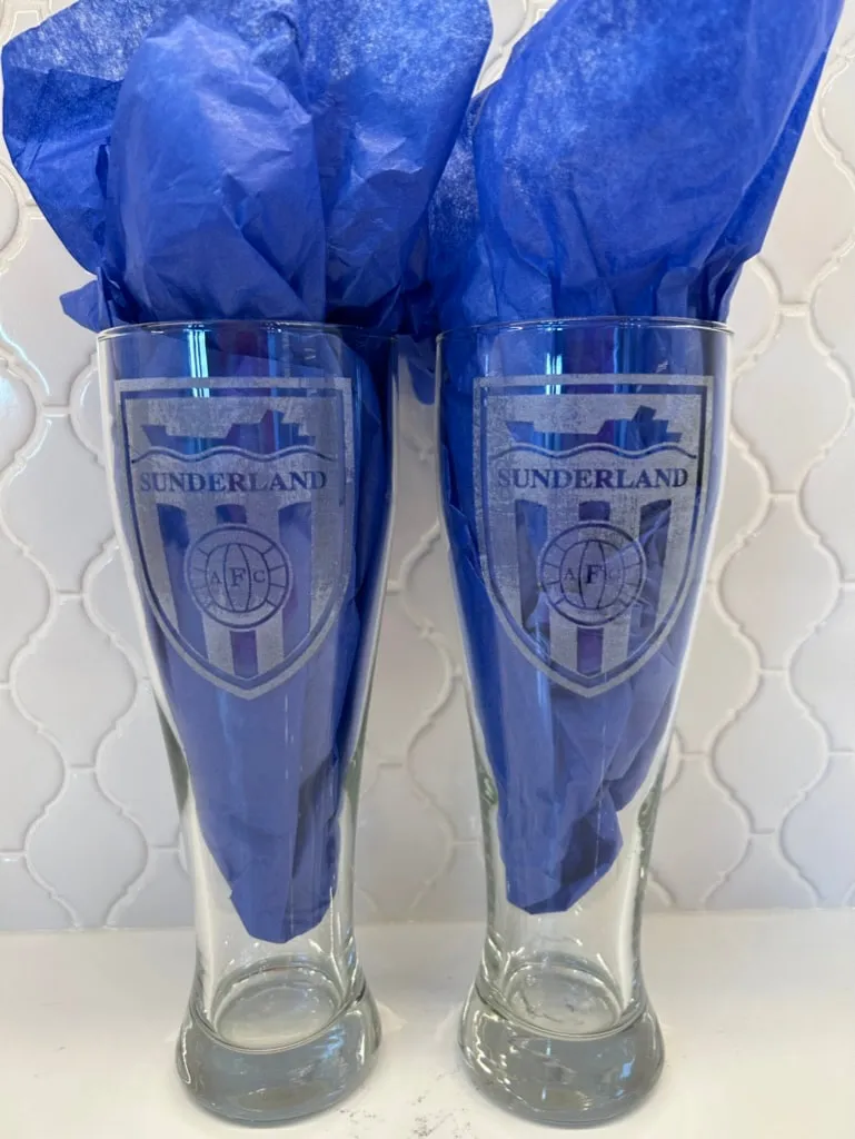 23oz Giant Pint Glass view 2