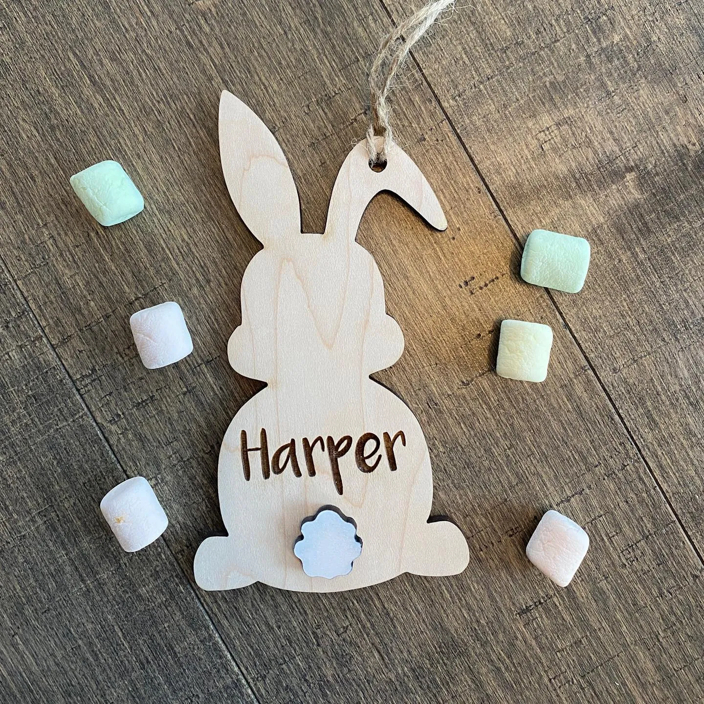 Easter Bunny w/ Tail Basket Tag