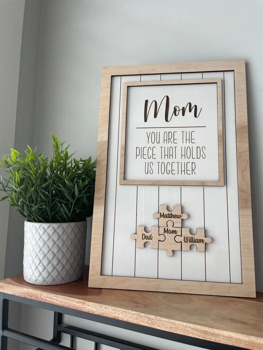 MOM Puzzle Sign view 4