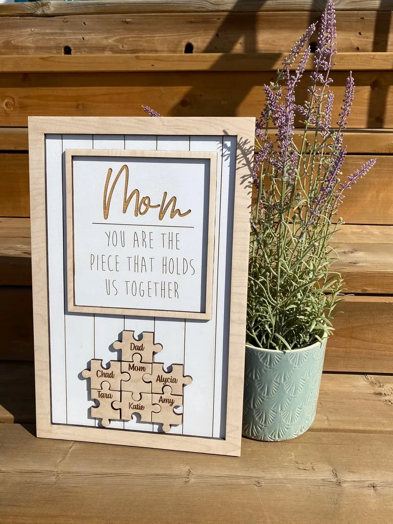 MOM Puzzle Sign